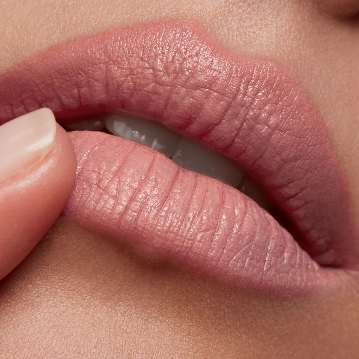 MAJOR HEADLINES MATTE SUEDE LIPSTICK SEDUCTIVE (LABIAL EN BARRA MATE)